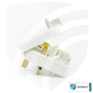 Adapter SCP3 Schuko Stecker Typ EF auf UK Stecker Typ G | mit hochwertiger Erdung und 13 Ampere Sicherung | Reiseadapter 8 Adapter SCP3 Schuko Stecker Typ EF auf UK Stecker Typ G | mit hochwertiger Erdung und 13 Ampere Sicherung | Reiseadapter